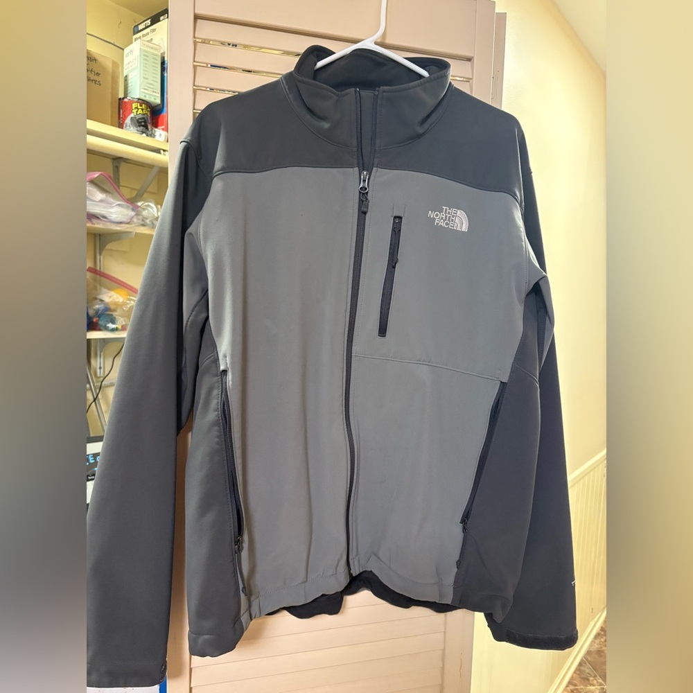 The North Face Men's Two-Tone Gray Softshell Jacket size Large